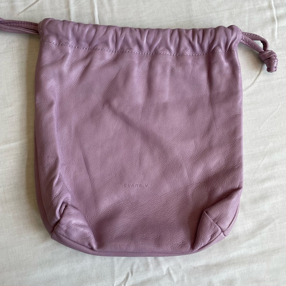 LAVENDER NAPPA DRAWSTRING POUCH BY CLARE V. - Picture 2 of 5
